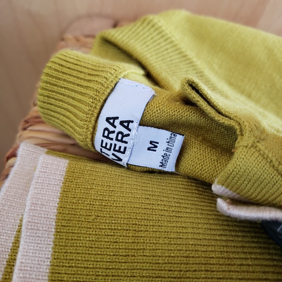 Retro Bow Sweater Size Medium NEW! - Picture 10 of 14